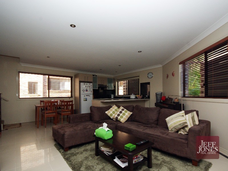 6/12 Newton Street, Coorparoo QLD 4151