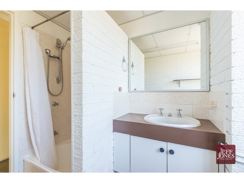 1/32 Galway Street, Greenslopes QLD 4120