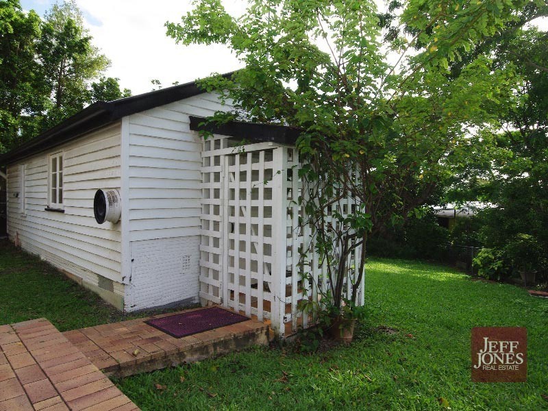 Holland Park QLD 4121