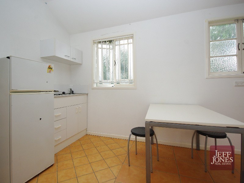 Holland Park QLD 4121