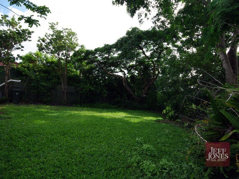 Holland Park QLD 4121