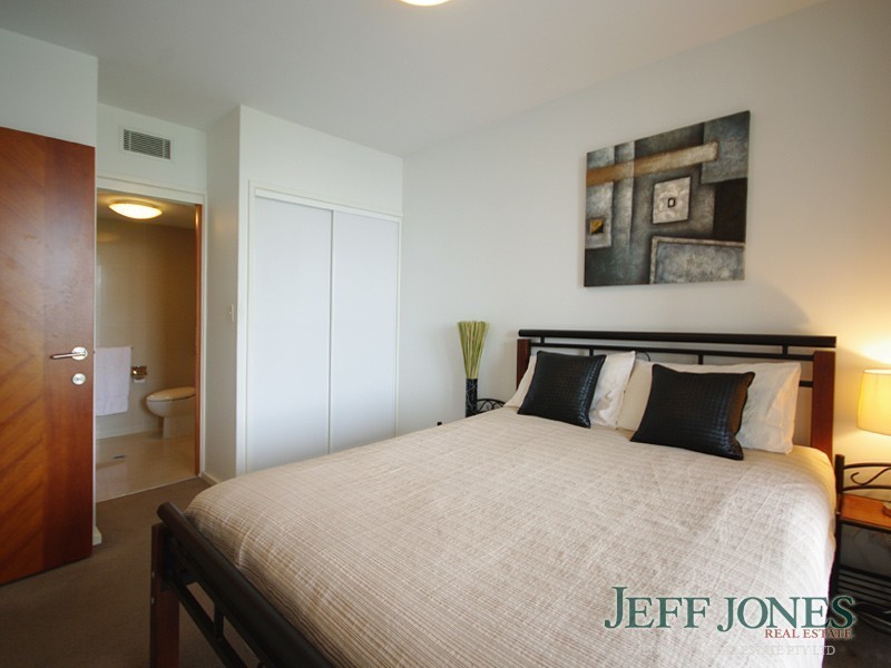 206/26 Mollison Street, South Brisbane QLD 4101