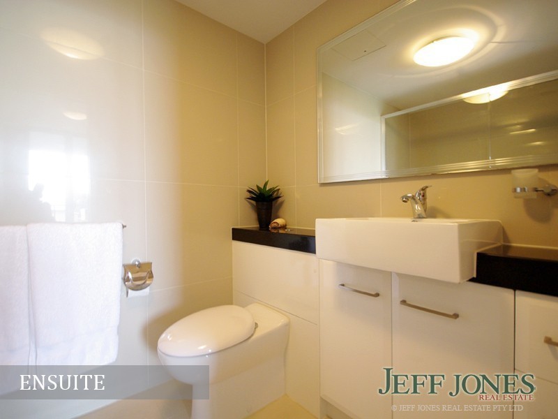 206/26 Mollison Street, South Brisbane QLD 4101