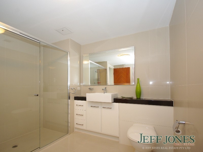 206/26 Mollison Street, South Brisbane QLD 4101