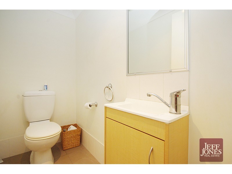 11/96 Marquis Street, Greenslopes QLD 4120