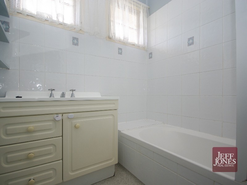 22 Gristock Street, Coorparoo QLD 4151