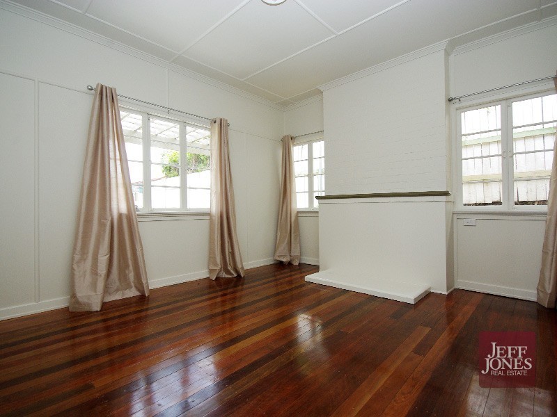 26 Frederick Street, Annerley QLD 4103