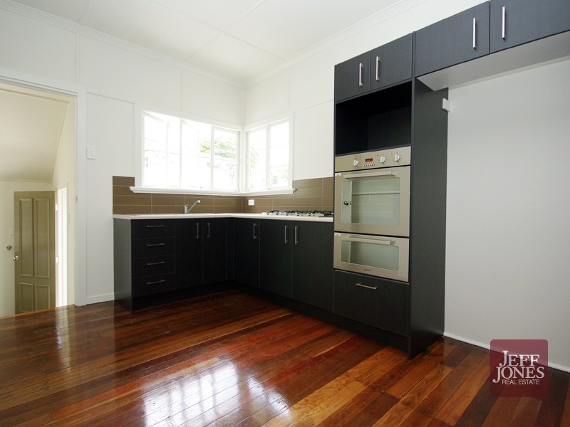 26 Frederick Street, Annerley QLD 4103