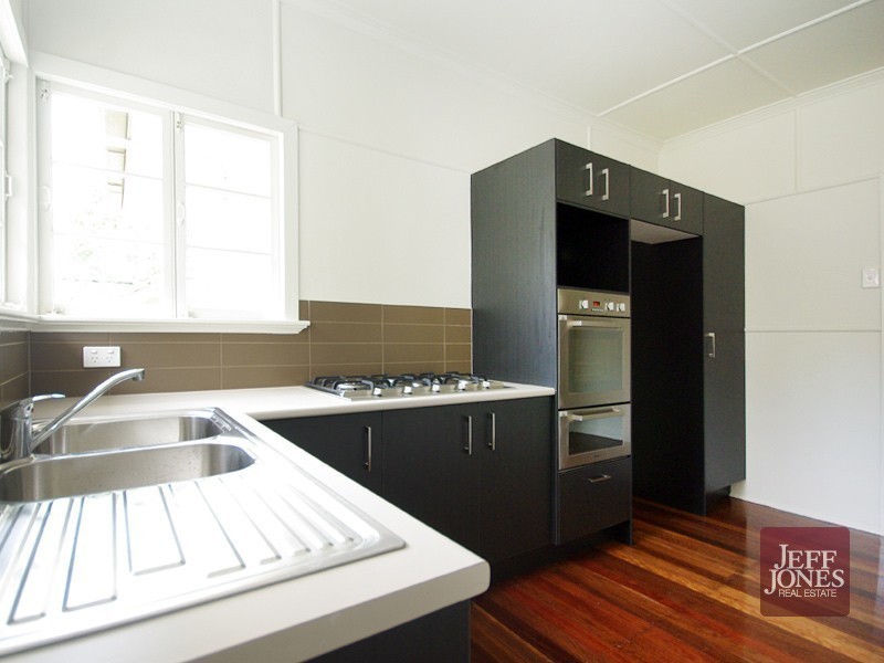 26 Frederick Street, Annerley QLD 4103