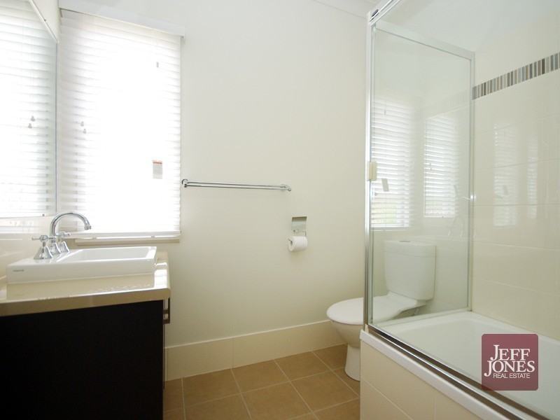 26 Frederick Street, Annerley QLD 4103