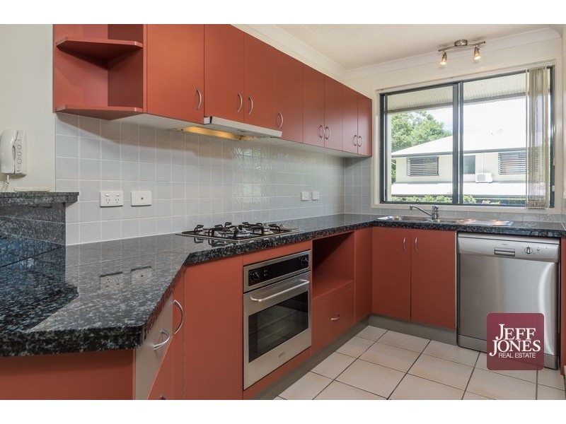 8/34 Douglas Street, Greenslopes QLD 4120