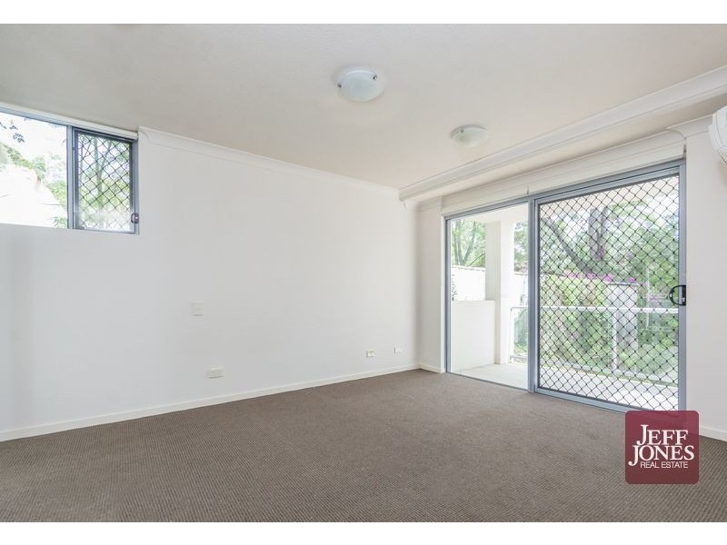 31/108 Nicholson Street, Greenslopes QLD 4120