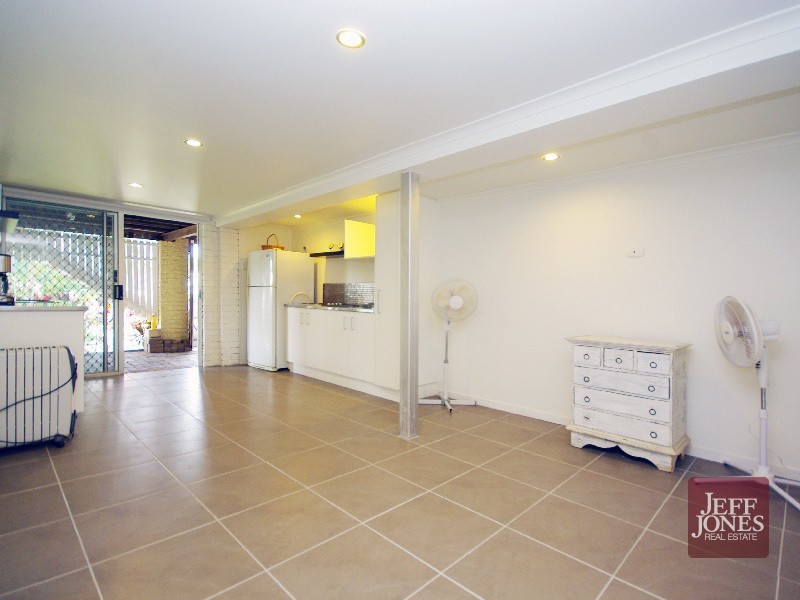 31A Raff Avenue, Holland Park QLD 4121