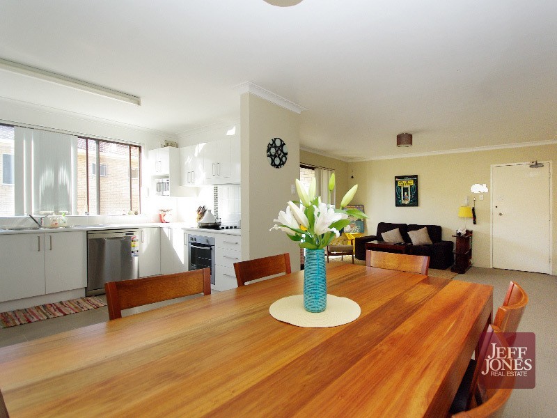 2/45 Amelia Street, Coorparoo QLD 4151