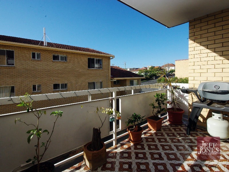 2/45 Amelia Street, Coorparoo QLD 4151