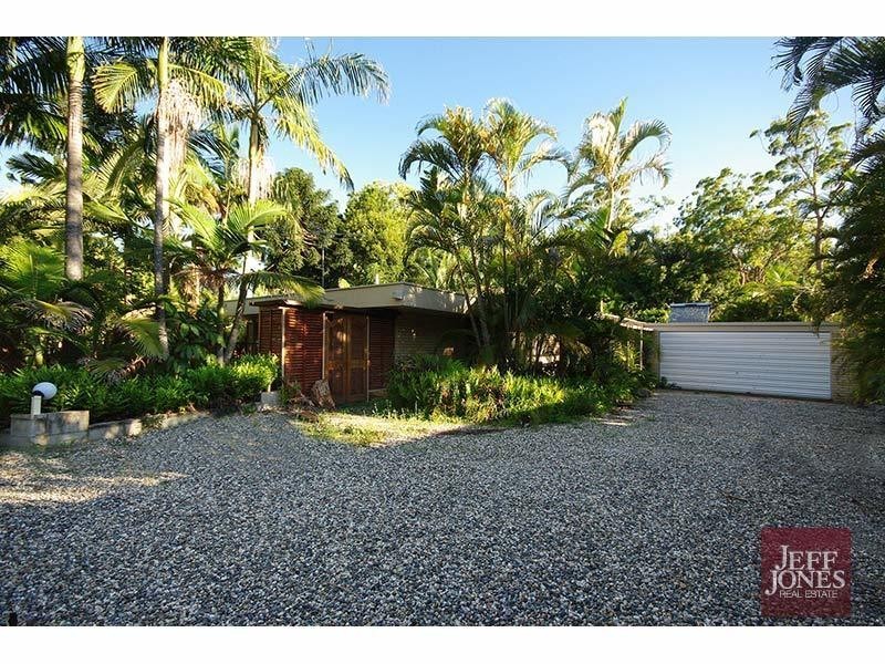 27 Bedser Street, Macgregor QLD 4109