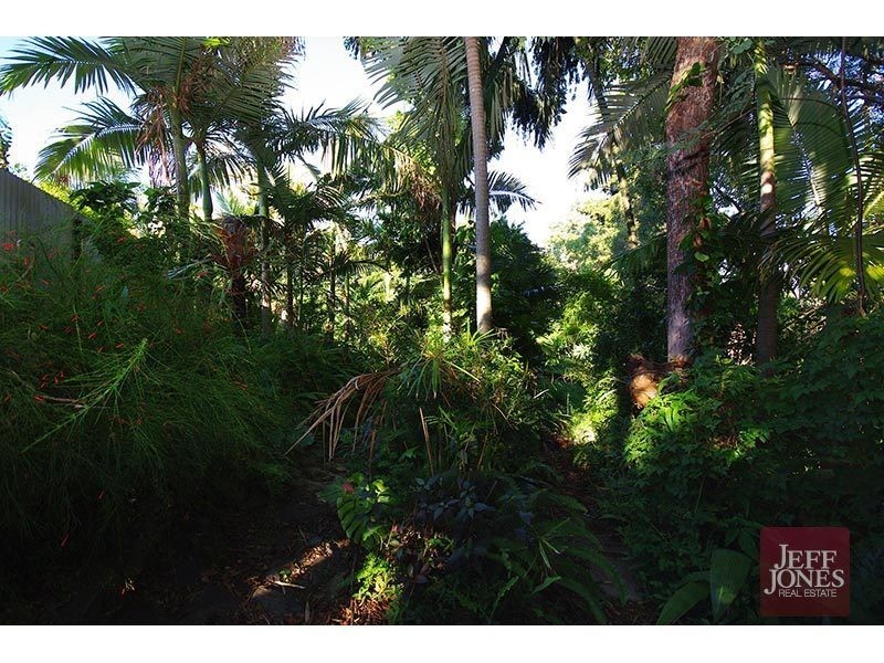 27 Bedser Street, Macgregor QLD 4109