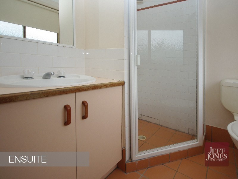 1/22 Hunter Street, Greenslopes QLD 4120