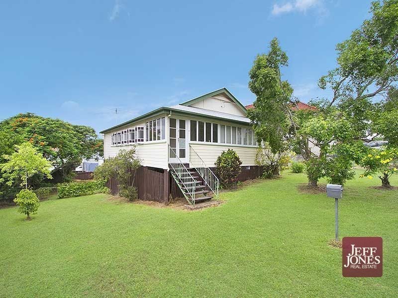82 Bunya Street, Greenslopes QLD 4120