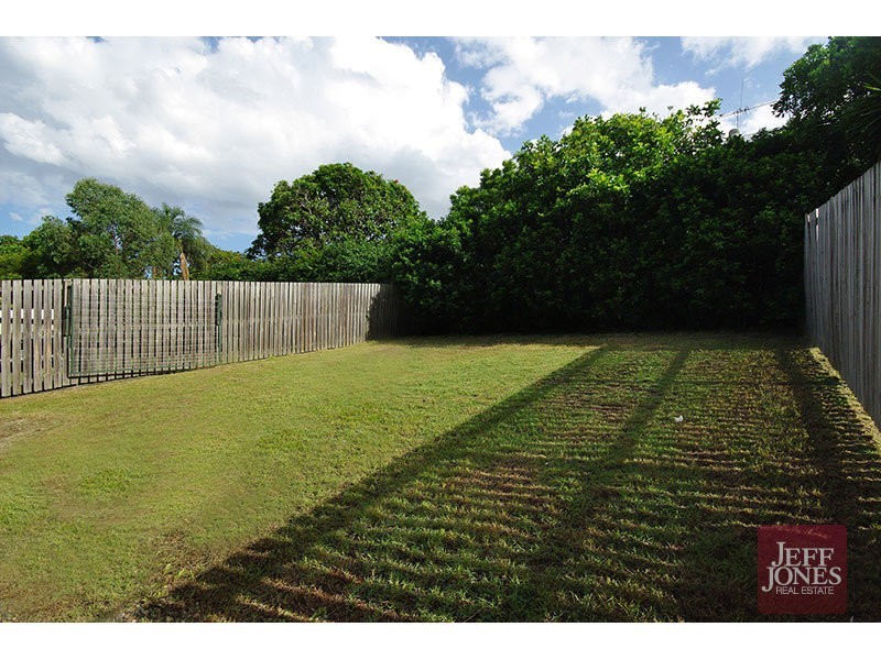 1/64 Denman Street, Greenslopes QLD 4120