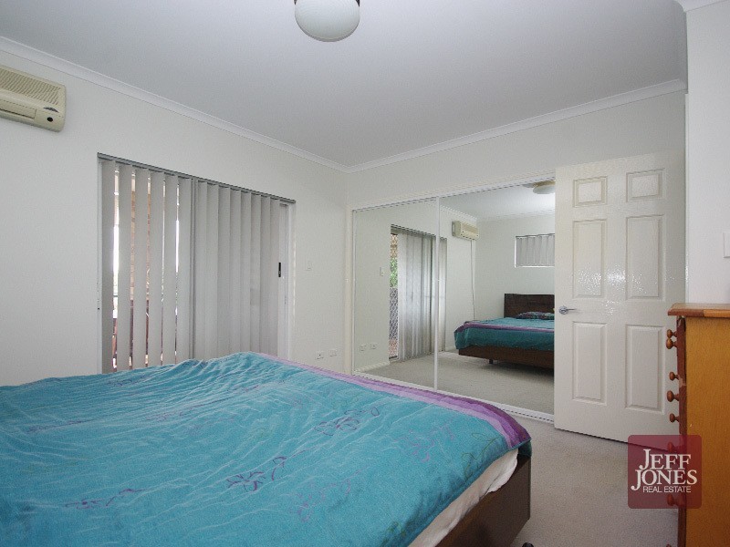 1/47 Douglas Street, Greenslopes QLD 4120