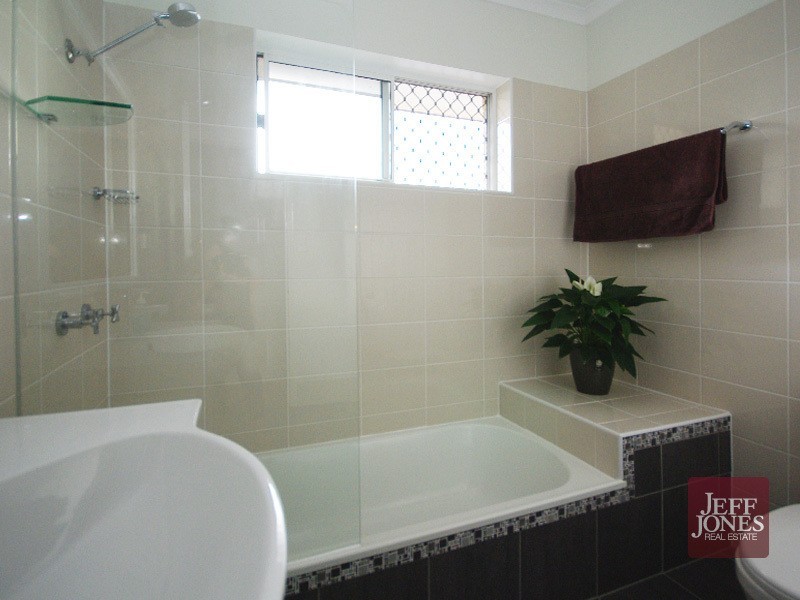 1/47 Douglas Street, Greenslopes QLD 4120