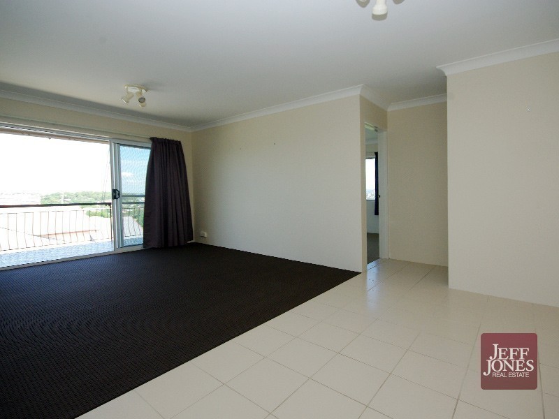 8/33 Curd Street, Greenslopes QLD 4120