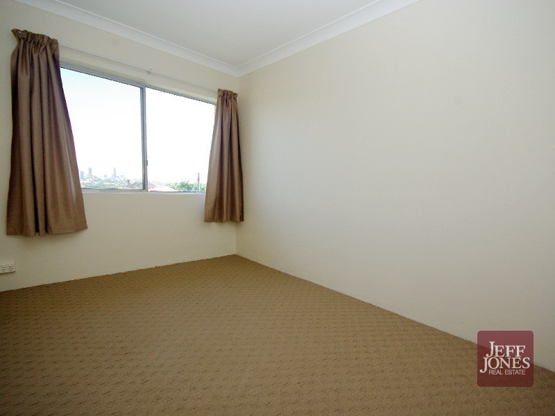 8/33 Curd Street, Greenslopes QLD 4120