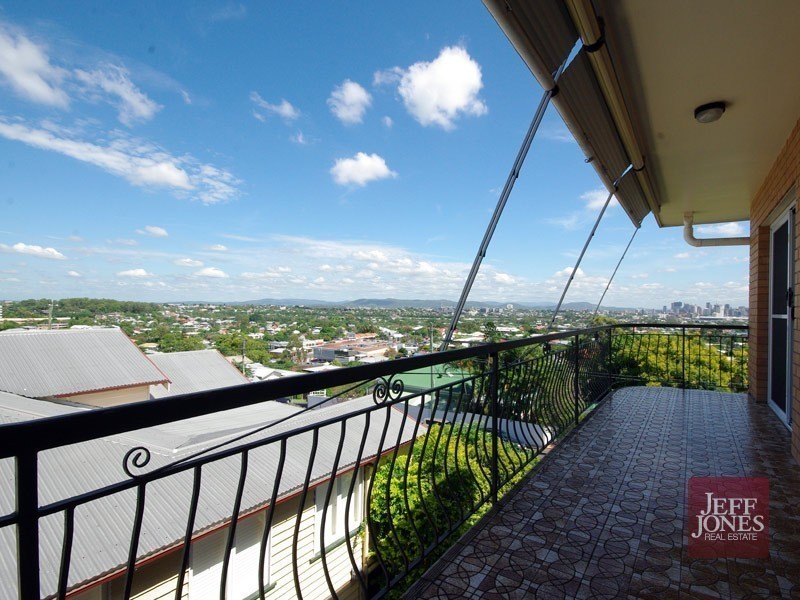 8/33 Curd Street, Greenslopes QLD 4120
