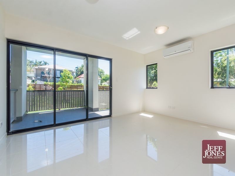 2/11 Clifton Street, Moorooka QLD 4105