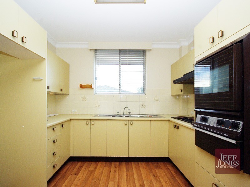 4/99 Earl Street, Greenslopes QLD 4120