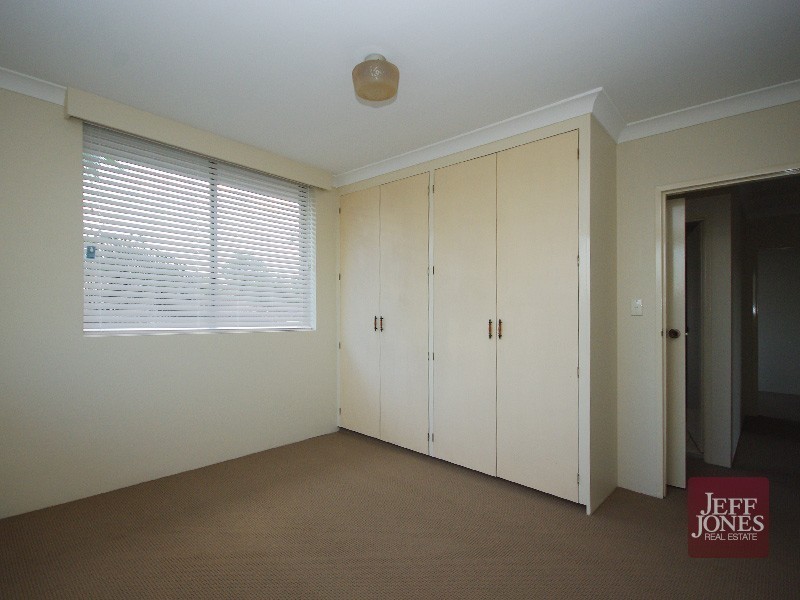 4/99 Earl Street, Greenslopes QLD 4120