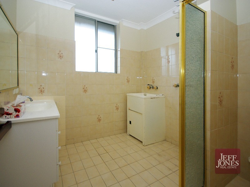 4/99 Earl Street, Greenslopes QLD 4120