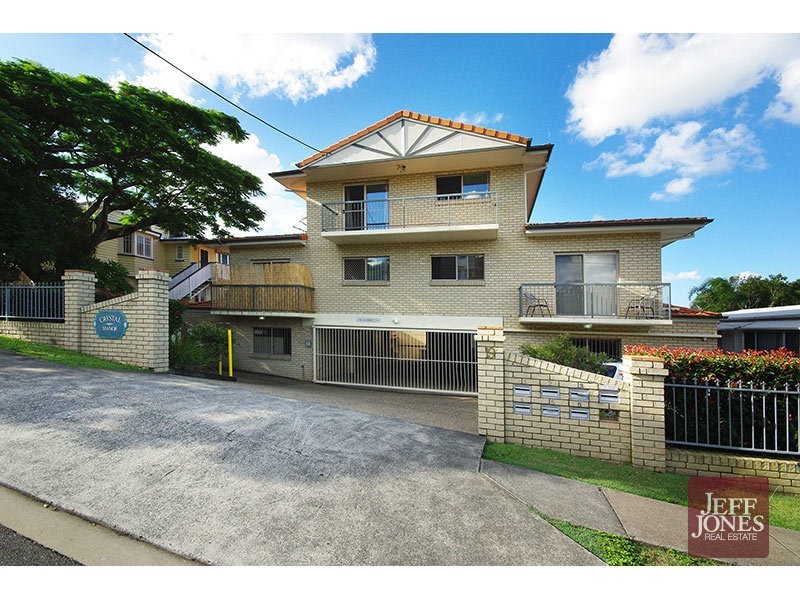 1/19 Miles Street, Hawthorne QLD 4171