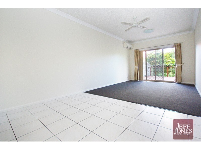 1/19 Miles Street, Hawthorne QLD 4171