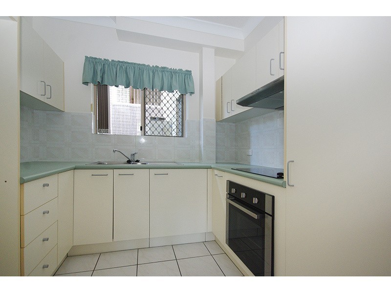 1/19 Miles Street, Hawthorne QLD 4171