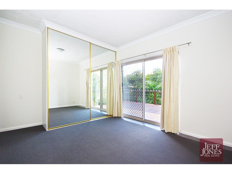 1/19 Miles Street, Hawthorne QLD 4171