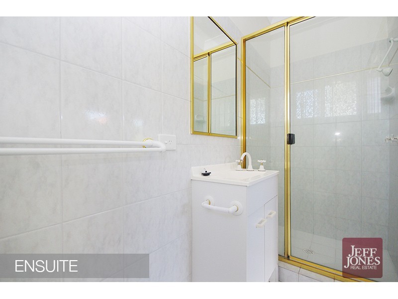 1/19 Miles Street, Hawthorne QLD 4171