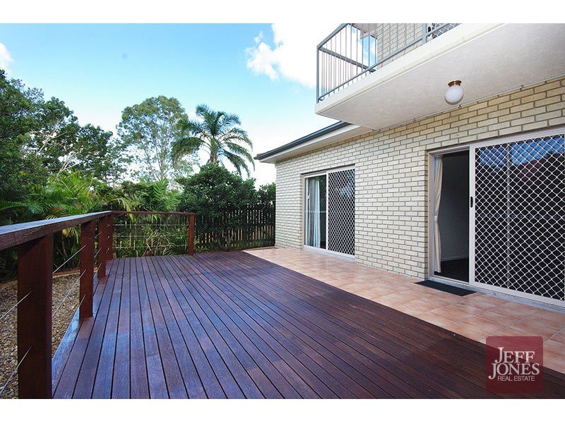 1/19 Miles Street, Hawthorne QLD 4171