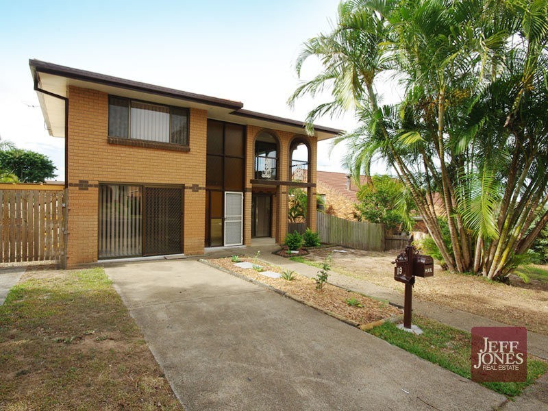 19 Fanfare Street, Eight Mile Plains QLD 4113