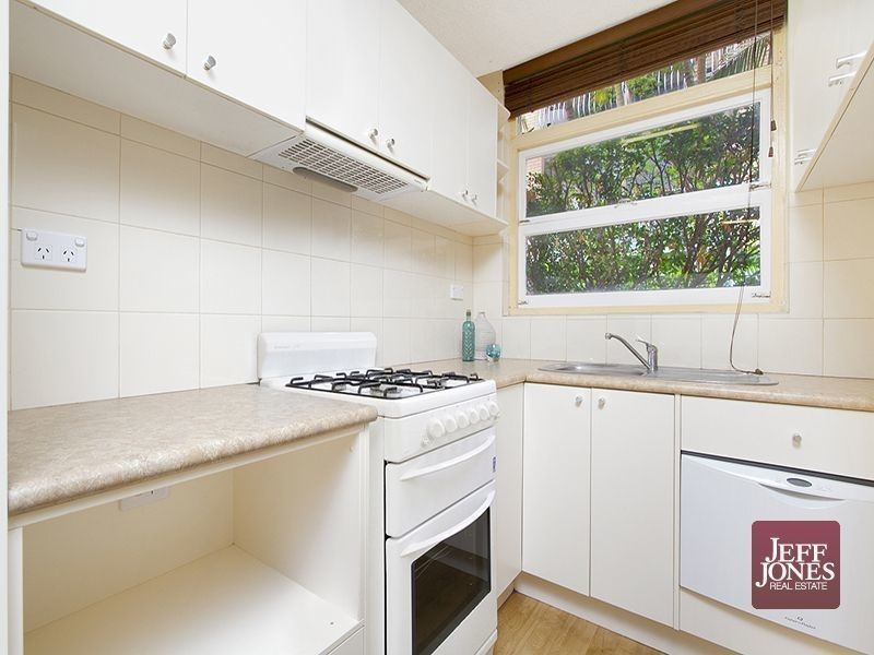 2/69 Chatsworth Road, Greenslopes QLD 4120