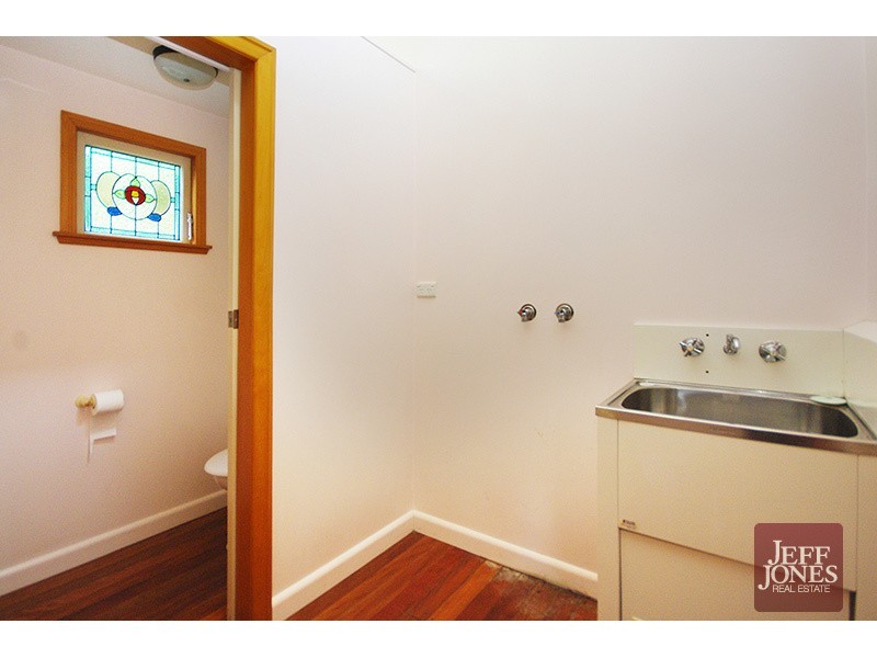 33 Harold Street, Holland Park QLD 4121