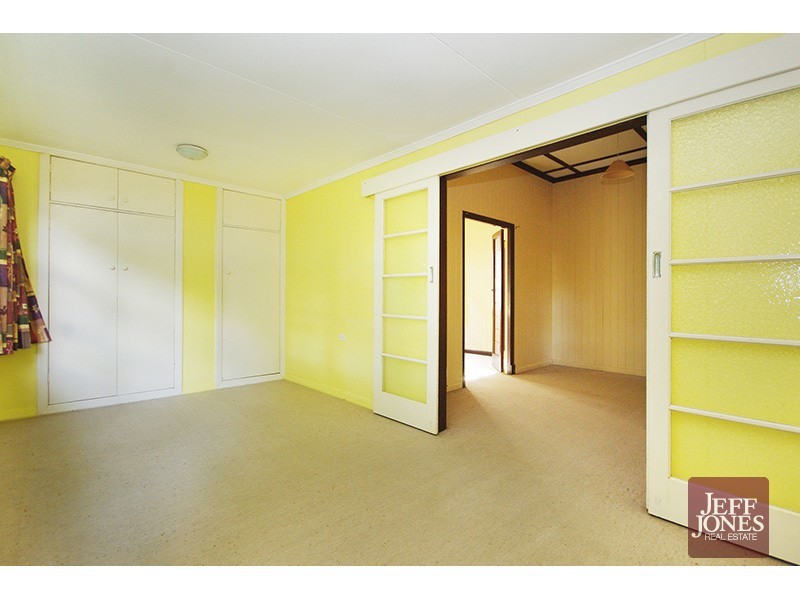 33 Harold Street, Holland Park QLD 4121