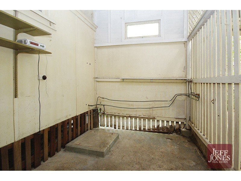 33 Harold Street, Holland Park QLD 4121