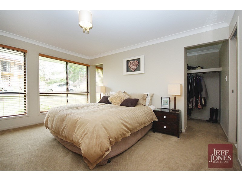 6 O’Connor Crescent, Mansfield QLD 4122