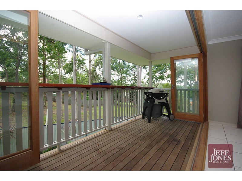 6 O’Connor Crescent, Mansfield QLD 4122