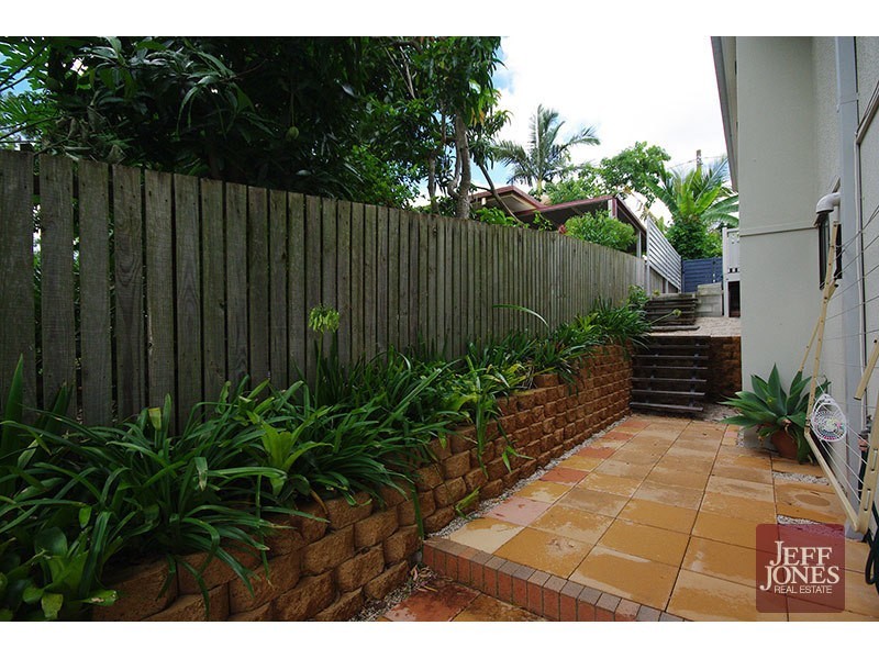 6 O’Connor Crescent, Mansfield QLD 4122