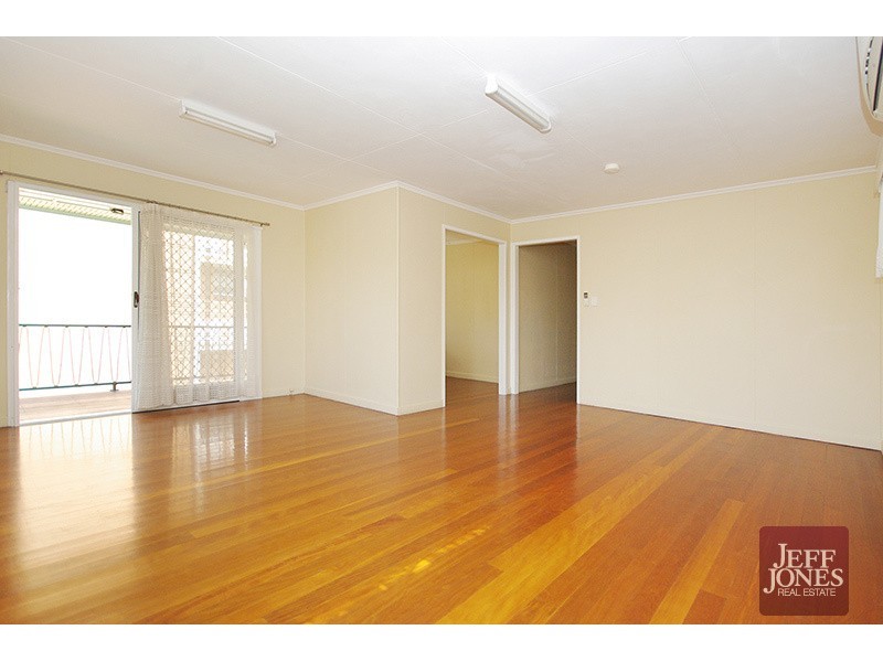 23 Ellis Street, Greenslopes QLD 4120