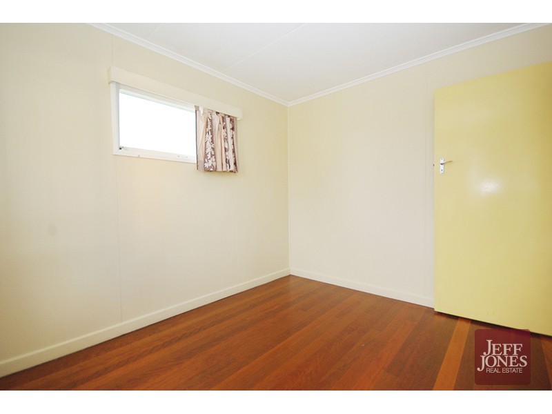 23 Ellis Street, Greenslopes QLD 4120