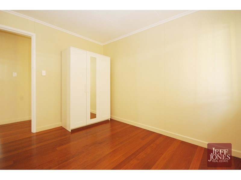 23 Ellis Street, Greenslopes QLD 4120